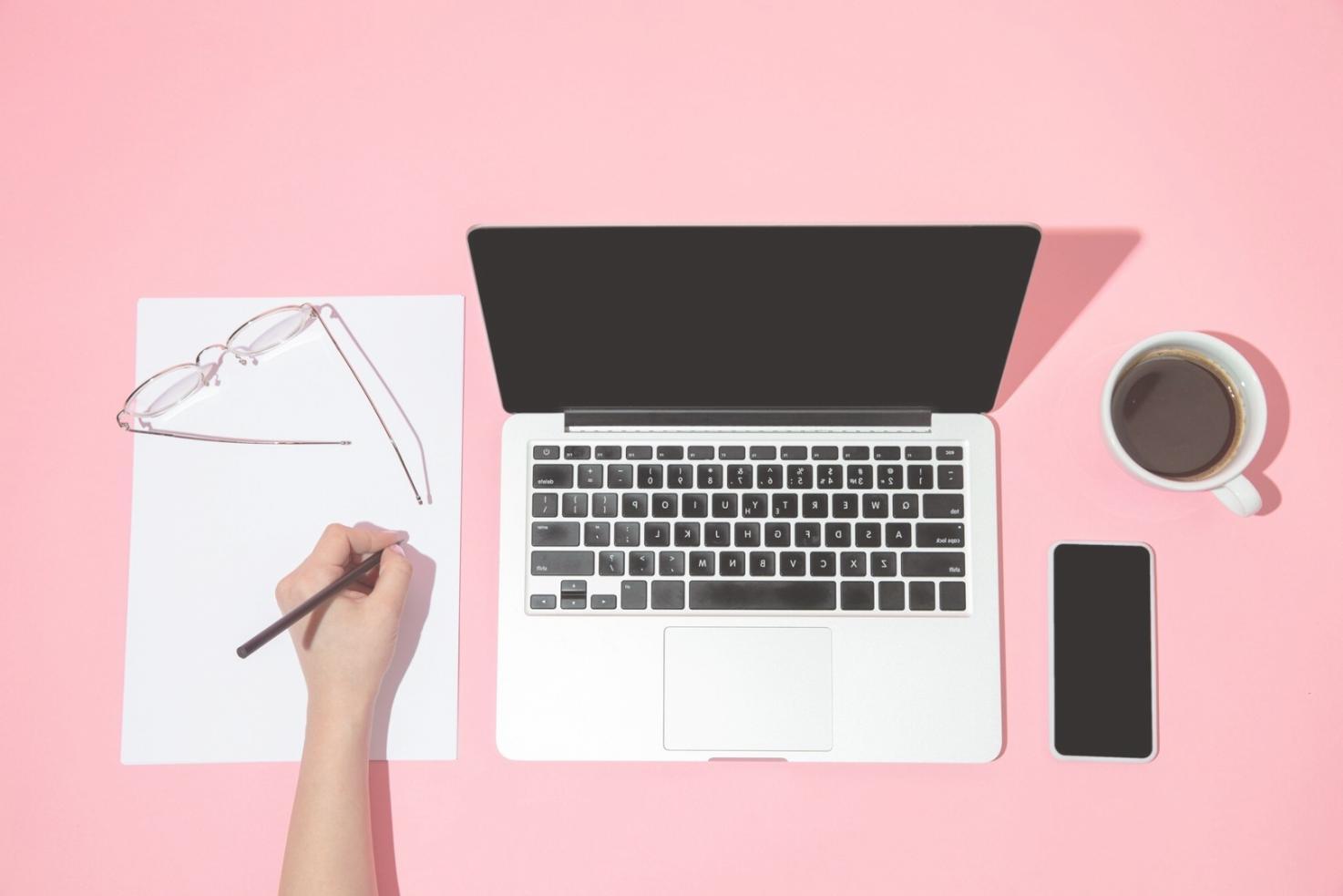 Análisis detallado de métricas SEO técnicas en pantalla